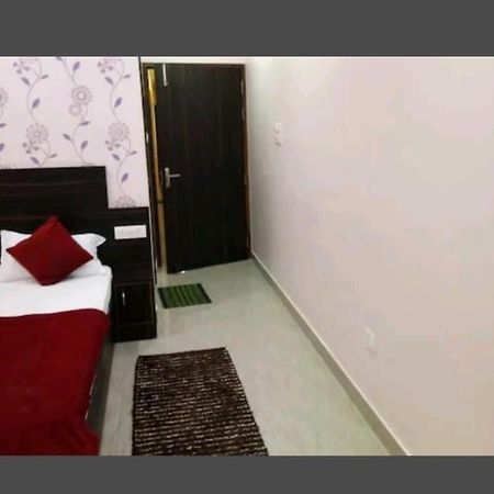 Hotel The Banarasi Kothi Varanasi Exterior foto